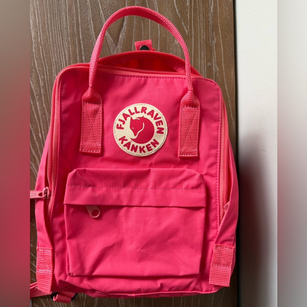Fjallraven Kanken Mini Backpack in Flamingo Pink